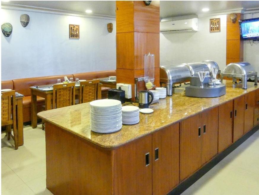 Meenakshi'S Sunshine Hotel Madurai Exterior foto